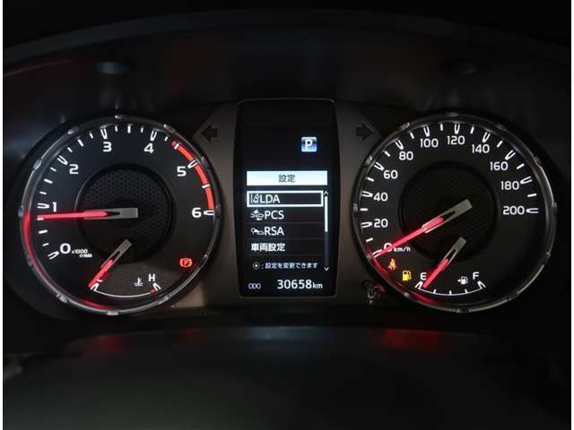トヨタ ハイラックス 2.4 Z GRスポーツ ディーゼルターボ 4WD SDナビ 全周囲カメラ ETC 群馬県の詳細画像 その6