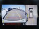 パノラミックビューモニター♪車両の前後左右に搭載した４つのカメラの映像を合成し、車を真上から見ているような映像を表示♪