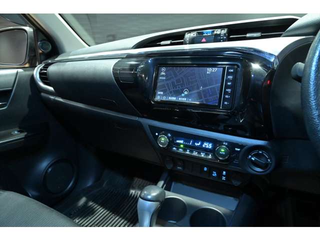 トヨタ ハイラックス 2.4 Z ディーゼルターボ 4WD 後期 リフトアップ ワンオーナー 20AW ナビ 埼玉県の詳細画像 その13