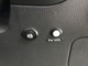 電動格納ドアミラーはキーオフで自動格納するんですよ、右はコーナーセンサーのスイッチです。