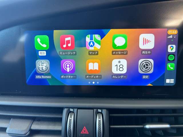 ＣａｒＰｌａｙシステム、Ａｎｄｒｏｉｄ Ａｕｔｏが採用されており、マップによる音声ナビゲーションや、お馴染みの音楽アプリが車載のディスプレイで直接操作できます。
