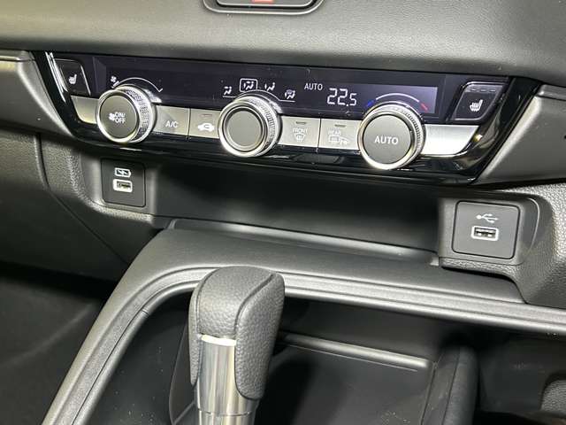 ホンダ ヴェゼル 1.5 e:HEV X 4WD 登録済未使用車 寒冷地仕様 秋田県の詳細画像 その18