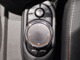 【iDriveコントローラー】手元でナビゲーション操作を可能にすることにより、ドライビングの姿勢を崩したり、目線を大きくそらすことなく安全な運転が可能です。