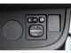 【電動格納ミラー】ボタン一つでミラーの開閉可能。ドライバーの目線に合わせ、ミラーの上下左右調整が可能です。