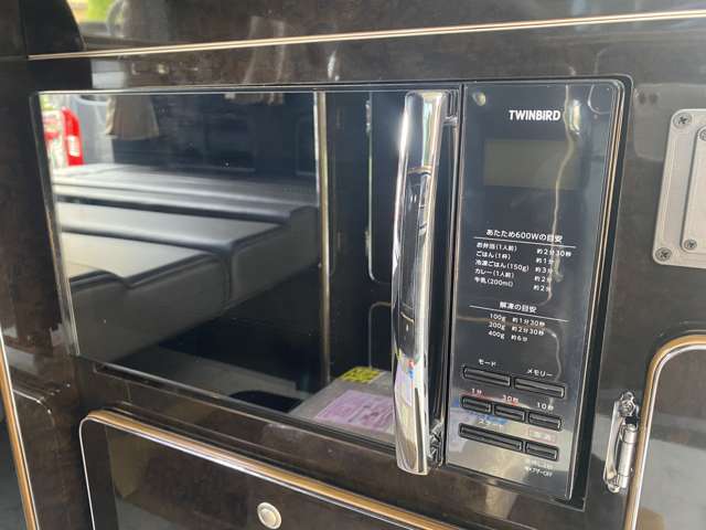 トヨタ ハイエース 2.7 グランドキャビン キャンピング仕様 ベットキッド 冷蔵庫 福岡県の詳細画像 その12
