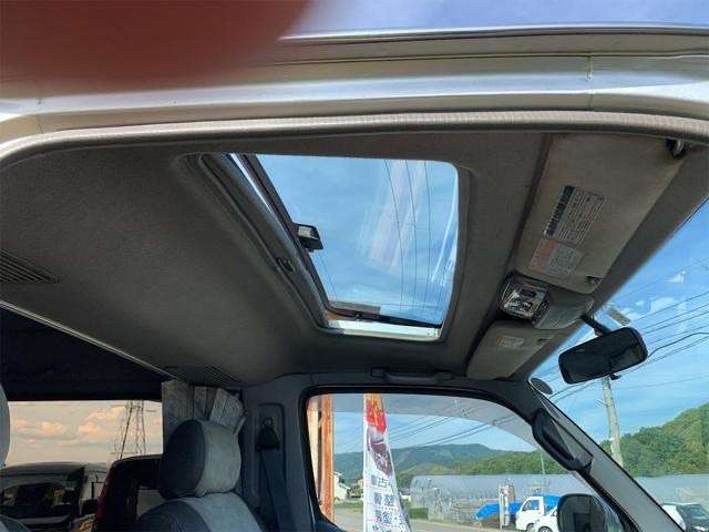 トヨタ ハイエース 3.0 スーパーカスタムG トリプルムーンルーフ ディーゼルターボ 4WD 8人乗 左側スライドドア ナビ 長野県の詳細画像 その6