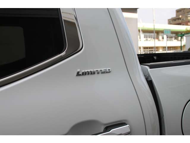 米国トヨタ タンドラ クルーマックス LIMITED 3.5LV6 4WD TRD OFF-ROAD パノラマルーフ 14inモニター 愛知県の詳細画像 その9