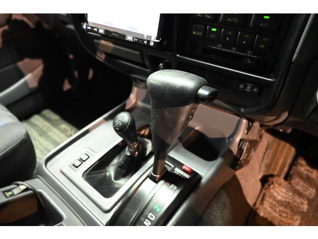 トヨタ ランドクルーザー80 4.2 GX ディーゼル 4WD 最終ディーゼルターボARB BUMPER&ROCKRAIL 北海道の詳細画像 その20