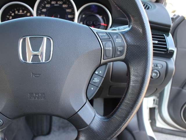 2011 Honda Legend – thumbnail 28