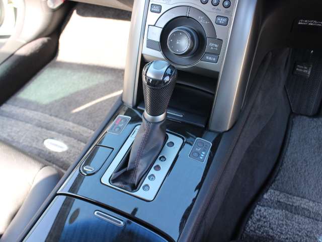 2011 Honda Legend – thumbnail 39