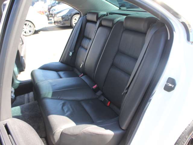 2011 Honda Legend – thumbnail 43