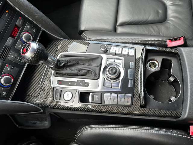 アウディ RS6 5.0 4WD バックカメラ/取説有 三重県の詳細画像 その15