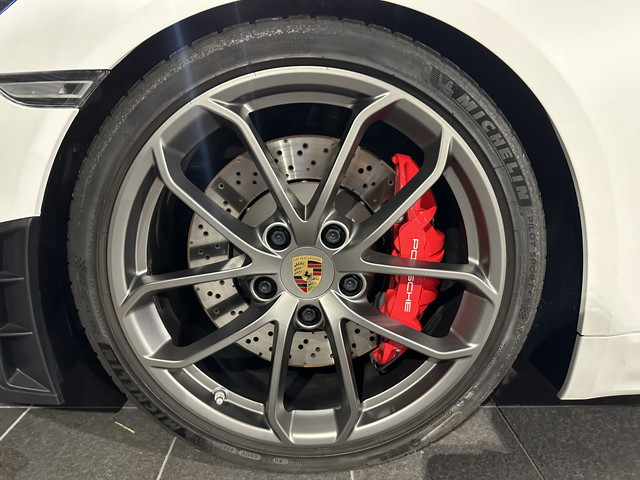 ポルシェ 718スパイダー 4.0 新車保証継承 マットホワイトラッピング 京都府の詳細画像 その10