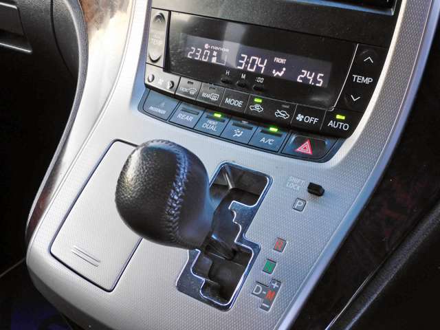 トヨタ ヴェルファイア 2.4 Z 8型ナビ 後席モニター 両自動ドア 2年保証 福岡県の詳細画像 その13