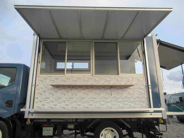 日産 アトラス 2.0 フルスーパーロー キッチンカー 移動販売車 フードトラック 愛知県の詳細画像 その15
