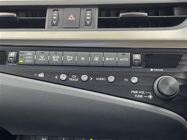 レクサス ES 300h バージョンL 禁煙車 サンルーフ 三眼LED 全周囲カメラ 埼玉県の詳細画像 その18