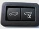【電動リアゲート】ボタン一つでリアゲートの開閉が可能です！また、スマートキーにもボタンがございますので、遠距離からでも開閉が可能です！運転席からの操作でも開閉が可能となっております！ご体感ください！！