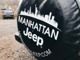 専門店ならではのレアアイテムニューヨークに実在するJEEPディーラーの背面タイヤカバーです。