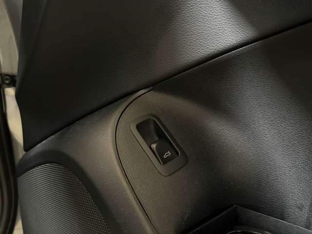 アウディ Q5 2.0 TFSI クワトロ 4WD Apple CarPlay対応ナビ(社外品) 大阪府の詳細画像 その13