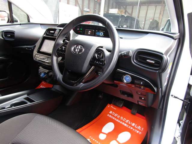 トヨタ プリウス 1.8 S E-Four 4WD 新品エアロ新品BKエディションデイライト 広島県の詳細画像 その17