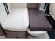 ２列目シートもベッド展開可能です。　ベッドサイズは100cm×115cm程です。