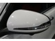 ウィンカー内蔵ドアミラーを開発したのは『メルセデス・ベンツ』です。他車からの視認性が高まり、事故の可能性を低減させています。更に、点灯部分はドライバーの視界に入らないように設計されています。