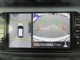『アラウンドビュ－モニタ－』真上から見下ろしているかのような映像により周囲の状況を知ることで駐車を楽に行う為の支援技術です。