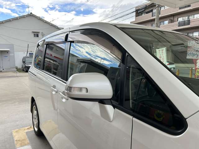 トヨタ ヴォクシー 2.0 X Lエディション  大阪府の詳細画像 その14
