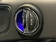 運転席ドアインナーハンドルには集中ドアロックスイッチ及びアンビエントライトが装備されています。