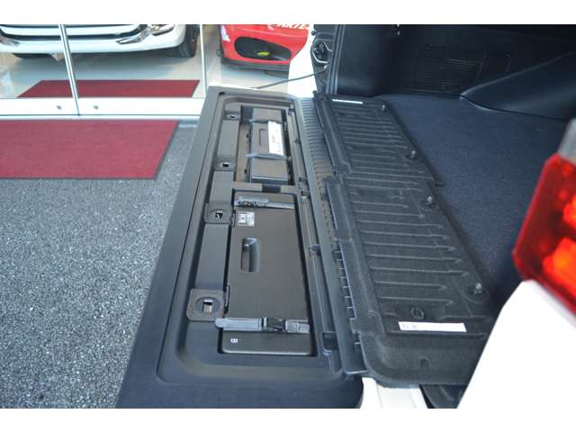 レクサス LX 570 4WD WALDエアロ22インチアルミホイール 大分県の詳細画像 その15