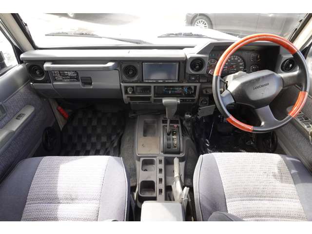 トヨタ ランドクルーザー70 4.2 ZX ディーゼル 4WD リフトアップ ジオランダーM/T 北海道の詳細画像 その12