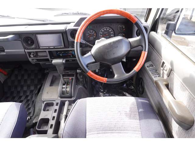 トヨタ ランドクルーザー70 4.2 ZX ディーゼル 4WD リフトアップ ジオランダーM/T 北海道の詳細画像 その13