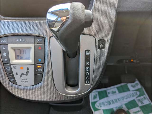 ダイハツ ムーヴ 660 カスタム X 4WD 社外CD スマートキー フルフラットシート 青森県の詳細画像 その18