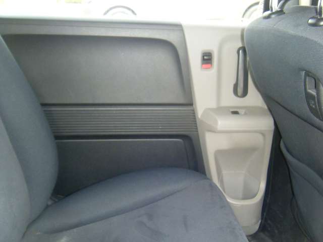 2010 Honda Freed – thumbnail 44
