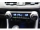 デュアルオートエアコンは運転席と助手席で温度を変えることができるので、熱い寒いでの争いは無くなります＾＾）これは便利！