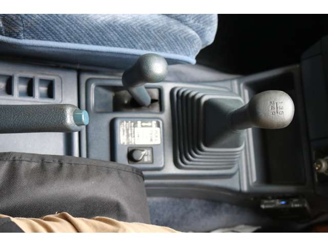 スバル レオーネワゴン フルタイム4WDターボ 1.8GT/II  福岡県の詳細画像 その11