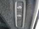 電子制御エアサスペンション付なので、リアサスの車高調整スイッチがついています。