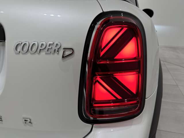 ミニ ミニクロスオーバー クーパー D オール4 4WD 2年保証・AppleCarPlay・シートヒーター 東京都の詳細画像 その16