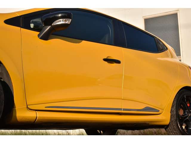 当社運営インポートカーパーツケルベロスでは、欧州車を基本とした改造パーツを多数製造、販売致しております。アマゾン、楽天、ヤフーで車ケルベロスで検索（＾＾♪