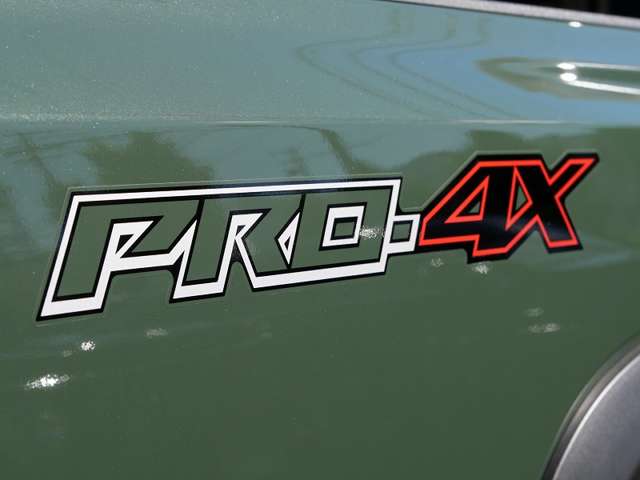 米国日産 フロンティア 新車 CREW CAB PRO-4X 4WD トノカバーサイドステップ付き360度カメラ 愛知県の詳細画像 その12