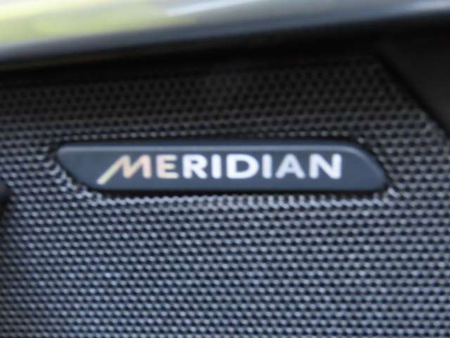 上質な室内音響を実現するMERIDIAN Sound System  素敵なドライブには上質な音楽が欠かせません。