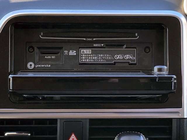 CD・DVDプレイヤー装備！！Bluetoothオーディオにも対応しております。