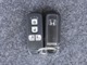 キーレス２個付いています。スマートキーなので鍵を取り出すことなく施錠・解錠・エンジン始動が可能です。