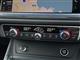 マットブラックにホワイトのLIBERALAのロゴの建物と看板が目印です。