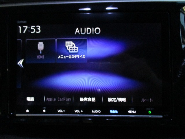 フルセグTV、DVD、CD、ラジオ、SDオーディオ、ミュージックコンテナSD内、USBオーディオ、Bluetoothオーディオで車内快適に過ごして頂けます