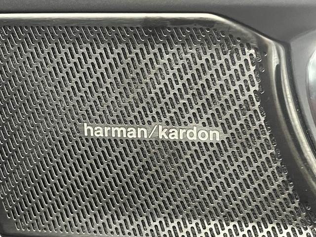 【Harman Kardon（ハーマンカードン）】オプションの高音質スピーカーを搭載しております。専用チューニングにより、クリアで臨場感あふれるサウンドを実現しワンランク上の空間をお楽しみください。