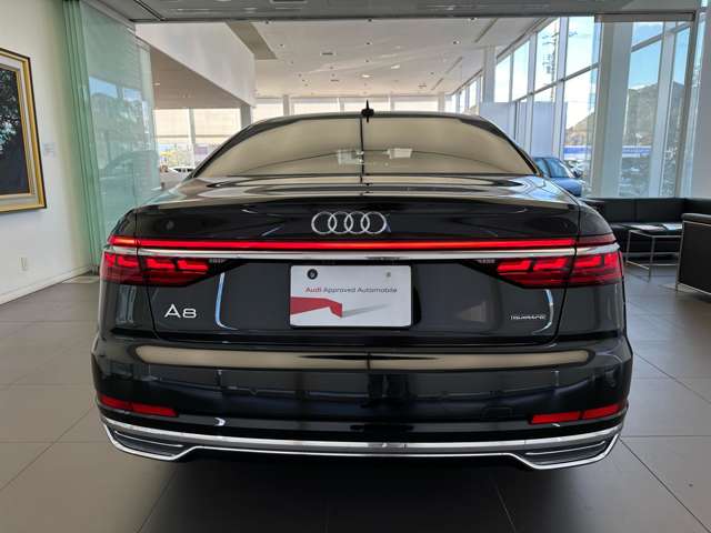 どの角度から見てもすぐに「Audi」だと分かり、時間が経っても古さを感じさせないタイムレスデザインを採用。