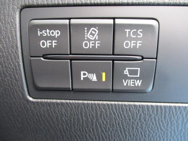 運転席右前にあるスイッチ類。ＶＩＥＷボタンを押せばすぐに３６０度モニターが映ります。