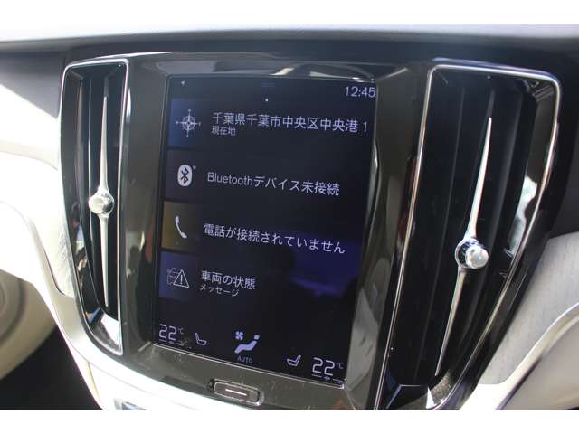 直観的に操作することができる９インチタッチスクリーンディスプレイでは、車両の装備や機能設定を操作することが可能です