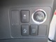 プッシュエンジンスタート。鍵を持って車内に入ればボタンを押すだけでエンジン始動します。バックを持つ方はとても便利。